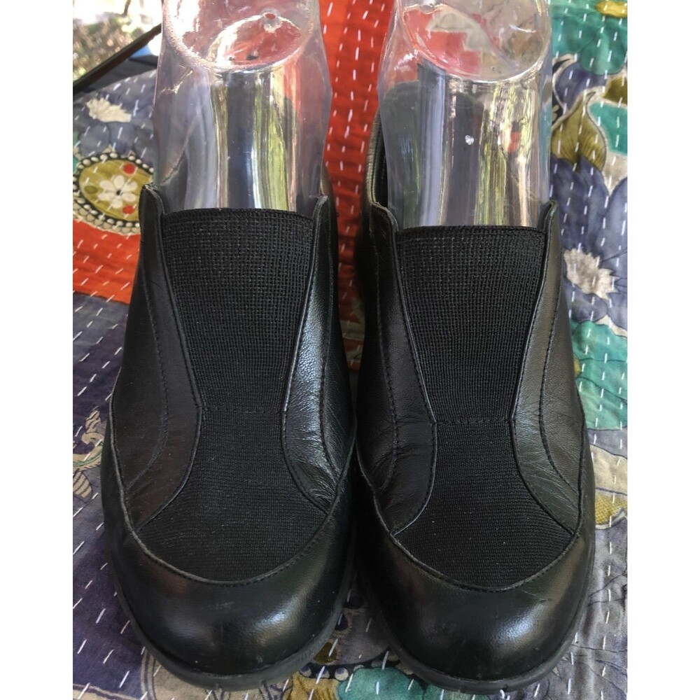 Espace Size 7.5 Black Slip On Flats Womens Leather maybe? Ida know
